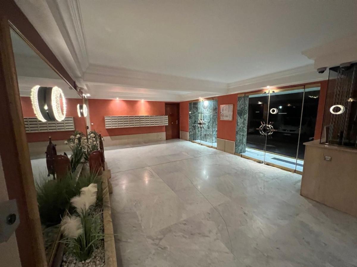 Seafront - Beautiful Flat With Aircon And Comfortable Loggia Vallauris Exteriör bild